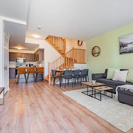 Cheerful 3Br Townhouse With Patio Villa Toronto Eksteriør billede